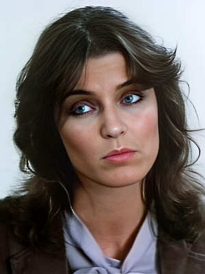 Лаура Лазар