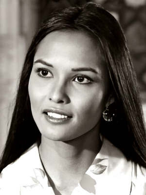 Лаура Гемсер