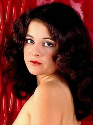 Лаура Сэндс