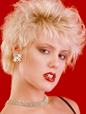 Джинна Файн